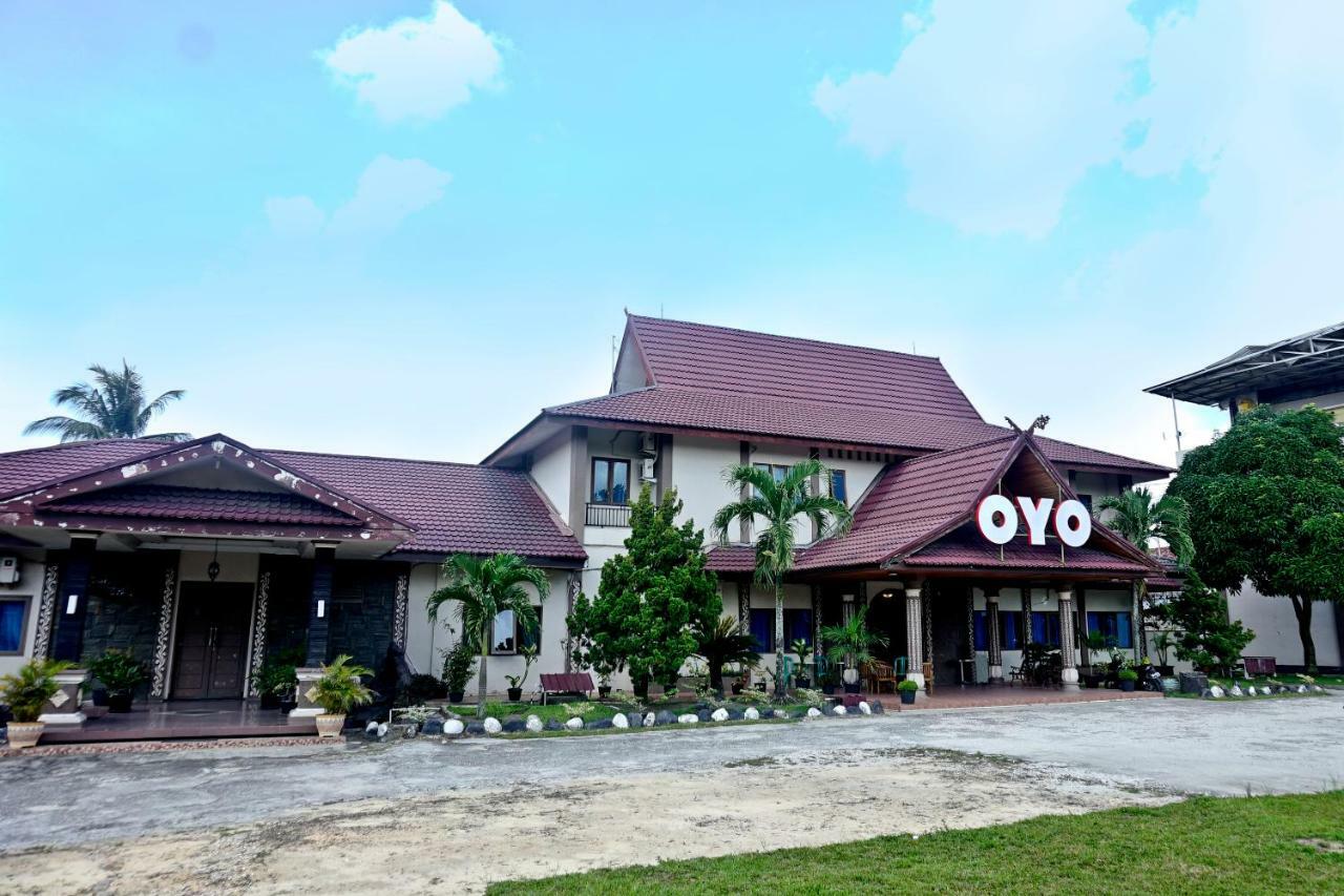 Готель Oyo 627 Tirta Kencana Syariah Пеканбару Екстер'єр фото